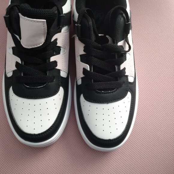 SHEIN Black and White Shoes size 6 in US (36 Europe) - Picture 2 of 5